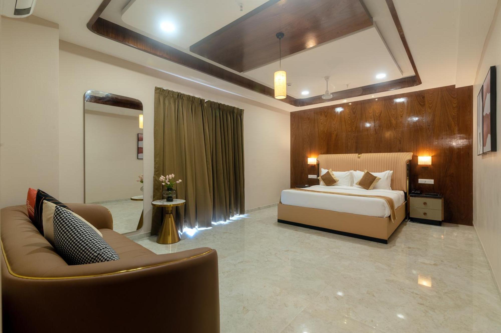 Hotel Vits Satyajeet Karād Exterior foto