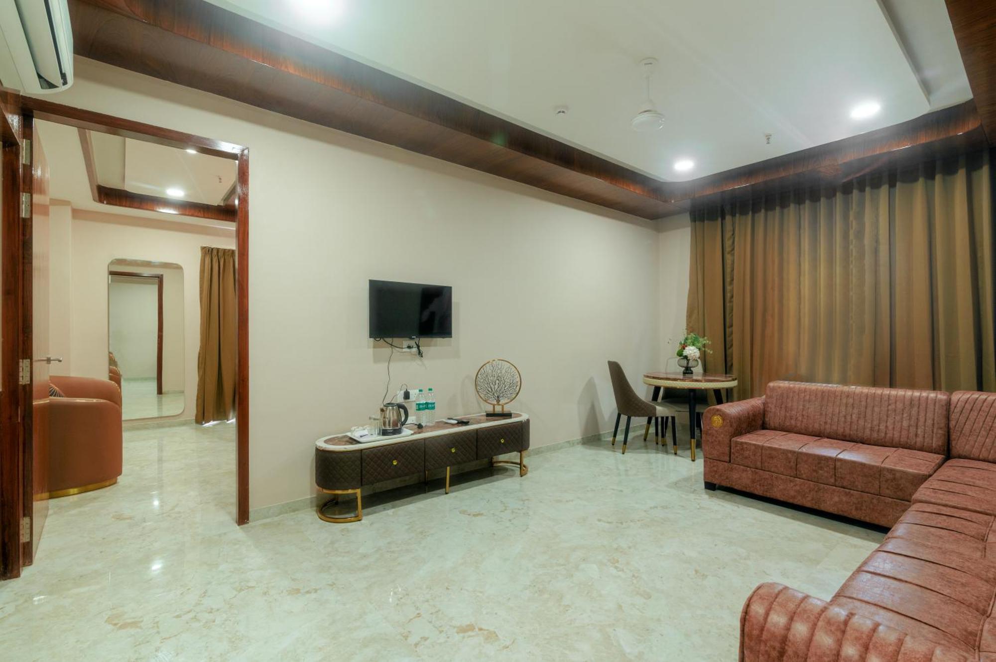 Hotel Vits Satyajeet Karād Exterior foto