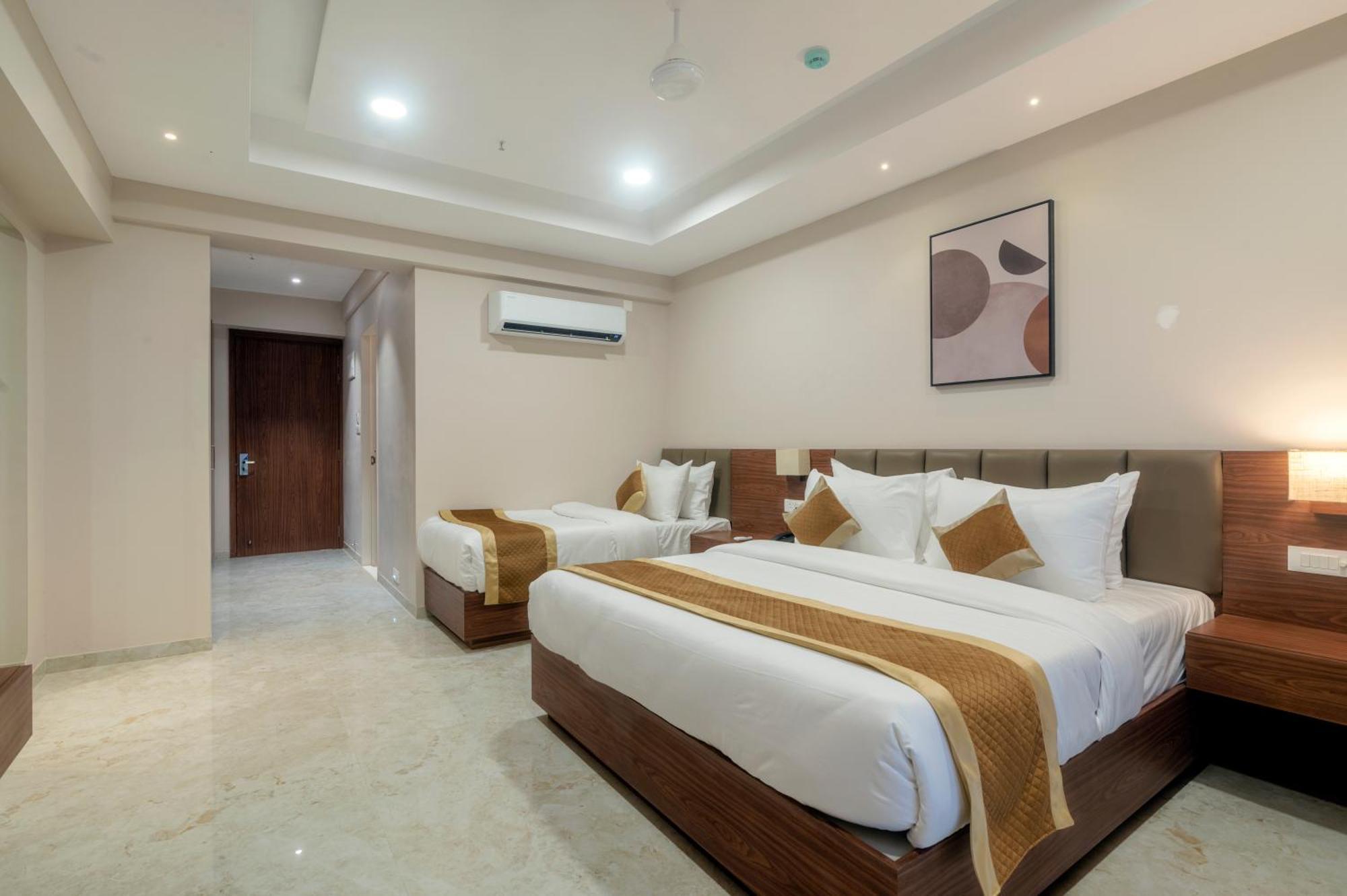 Hotel Vits Satyajeet Karād Exterior foto